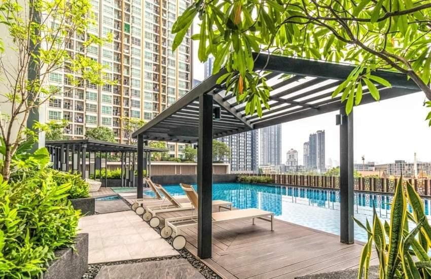 Condo In Bangkok With Swimming Pool Near Malls And Train Exteriör bild